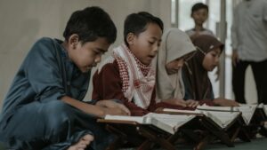 Menanamkan Akidah Anak